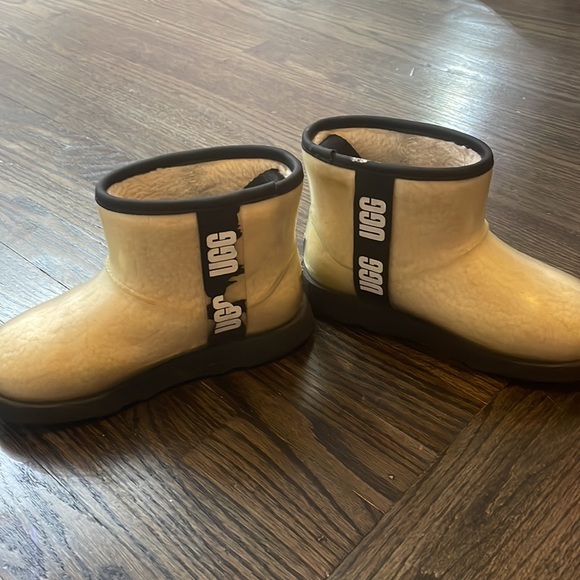 Kids UGG waterproof boots - Picture 5 of 7